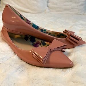 BCBGeneration bow flats